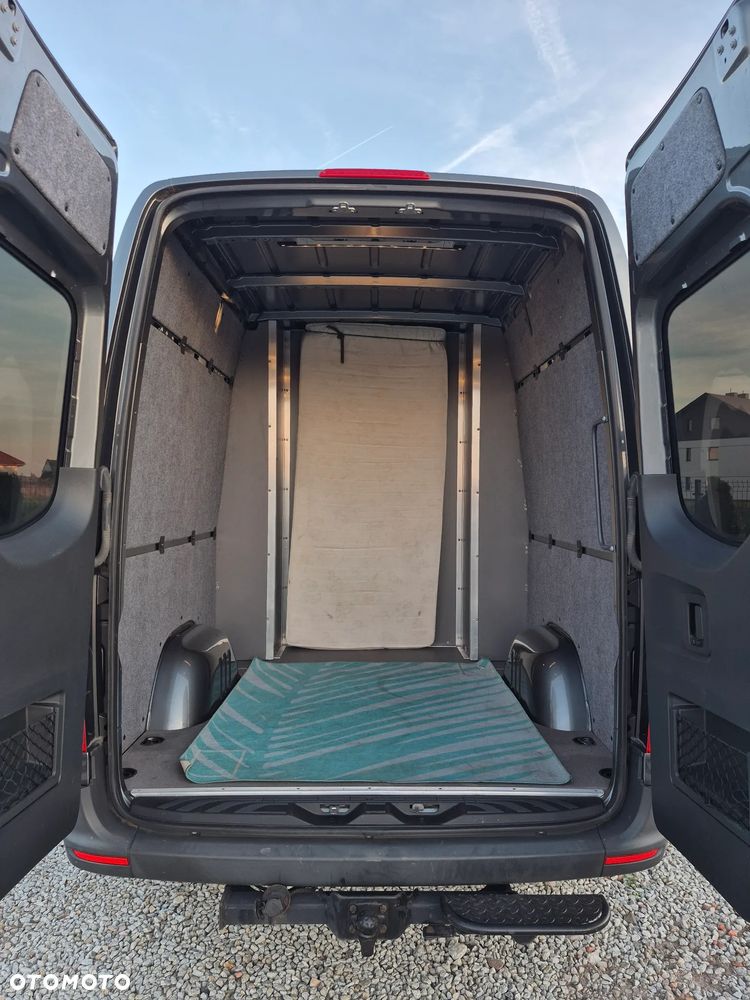 Mercedes-Benz Sprinter - 38