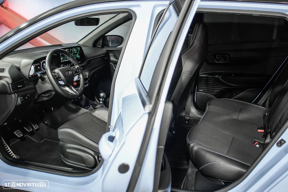 Hyundai i20 N 1.6 T-GDi Performance Pack - 12