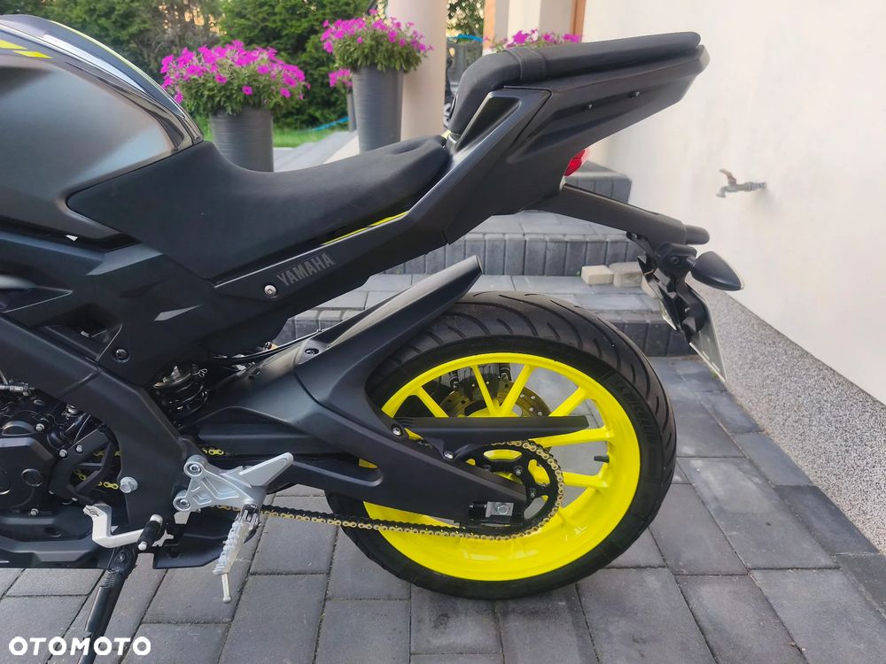 Yamaha MT - 16