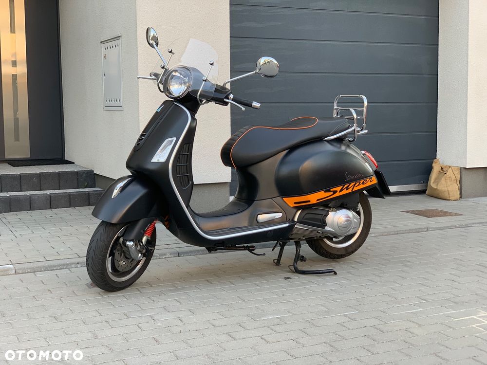 Vespa GTS - 1