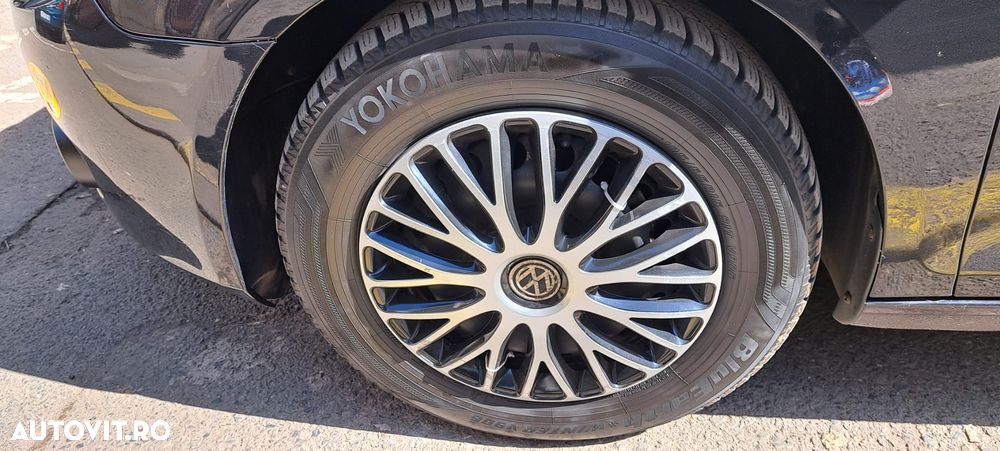 VOLKSWAGEN Golf 2011 — imagine 11