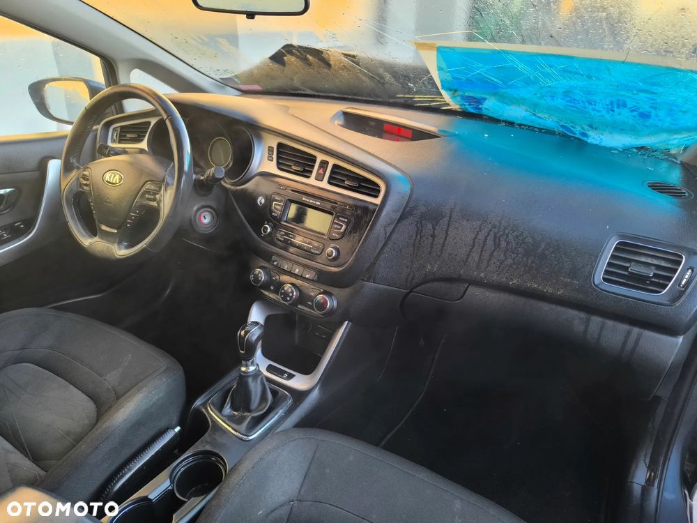 Kia Ceed 1.4 CVVT Dream-Team Edition - 10