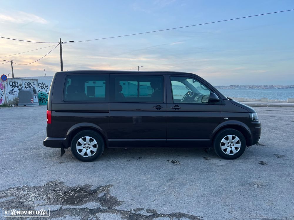 VW Multivan 2.0 TDi 114 Confortline Longa BlueMotion - 17