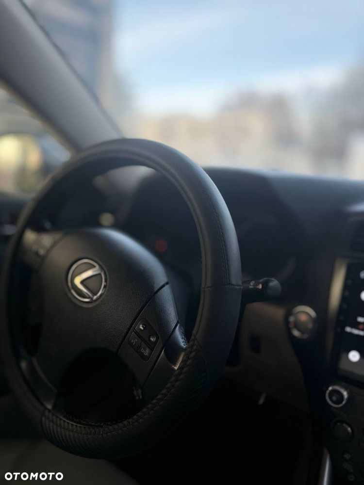Lexus IS 220d Luxury Line - 13