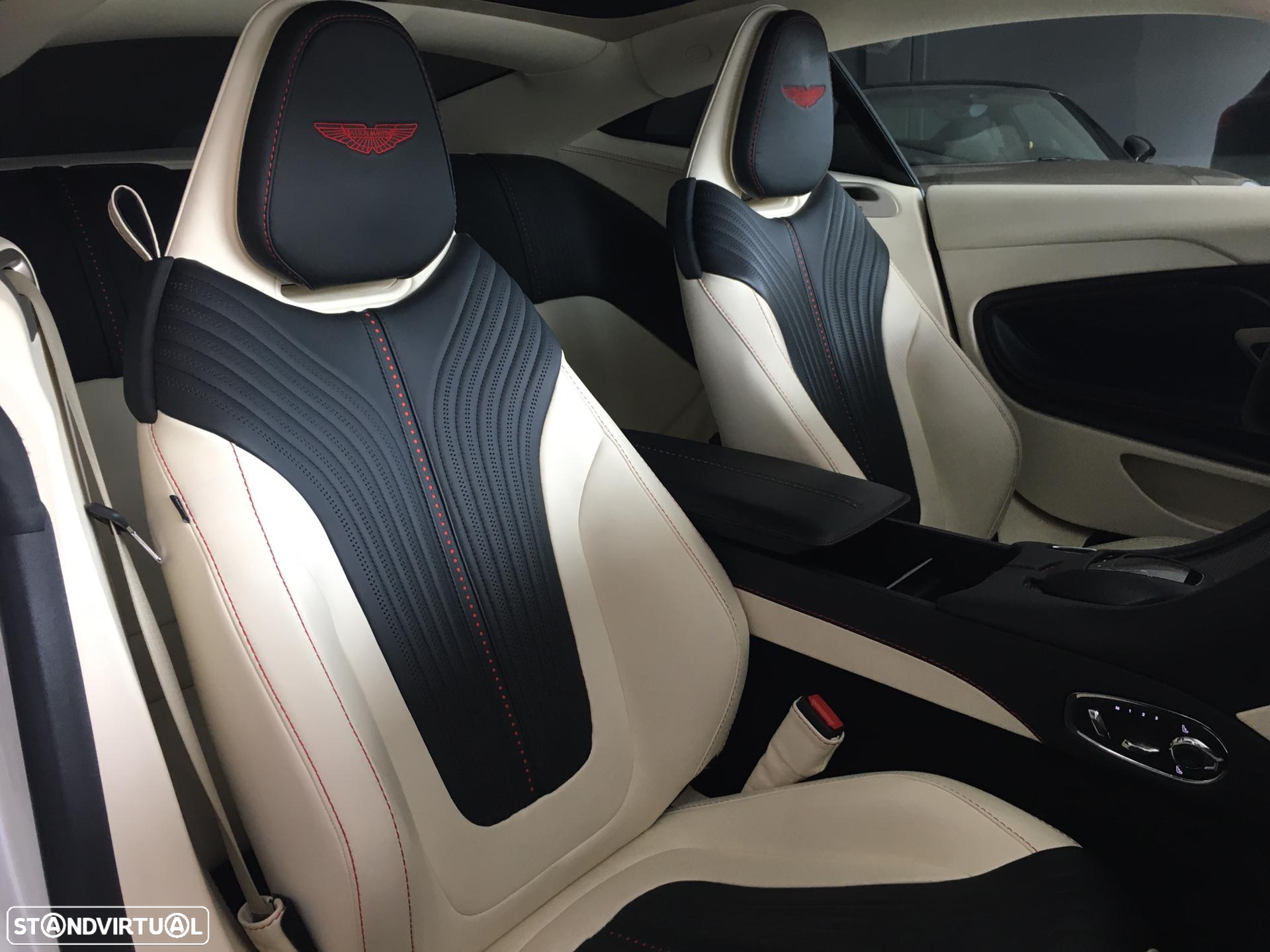 Aston Martin DB11 Volante - 6