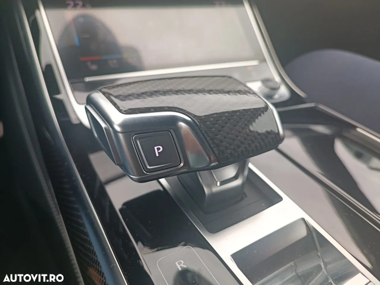 Audi S8 - 30