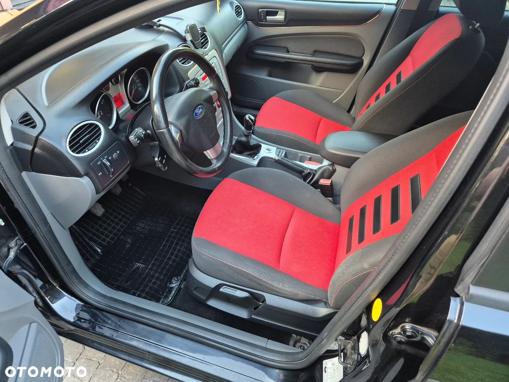 Ford Focus - 16