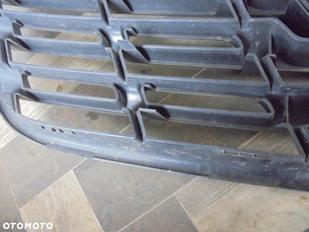 RENAULT MASTER III LIFT GRILL ATRAPA - 12