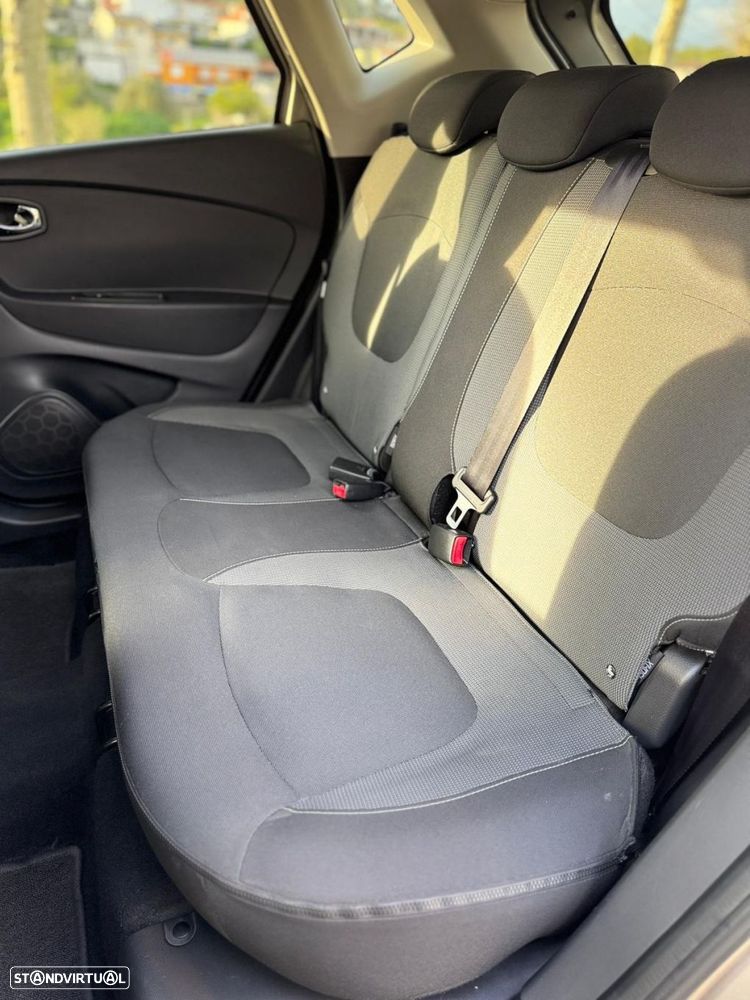 Renault Captur 1.5 dCi Exclusive - 12