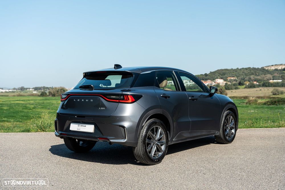 Lexus LBX Elegant - 25