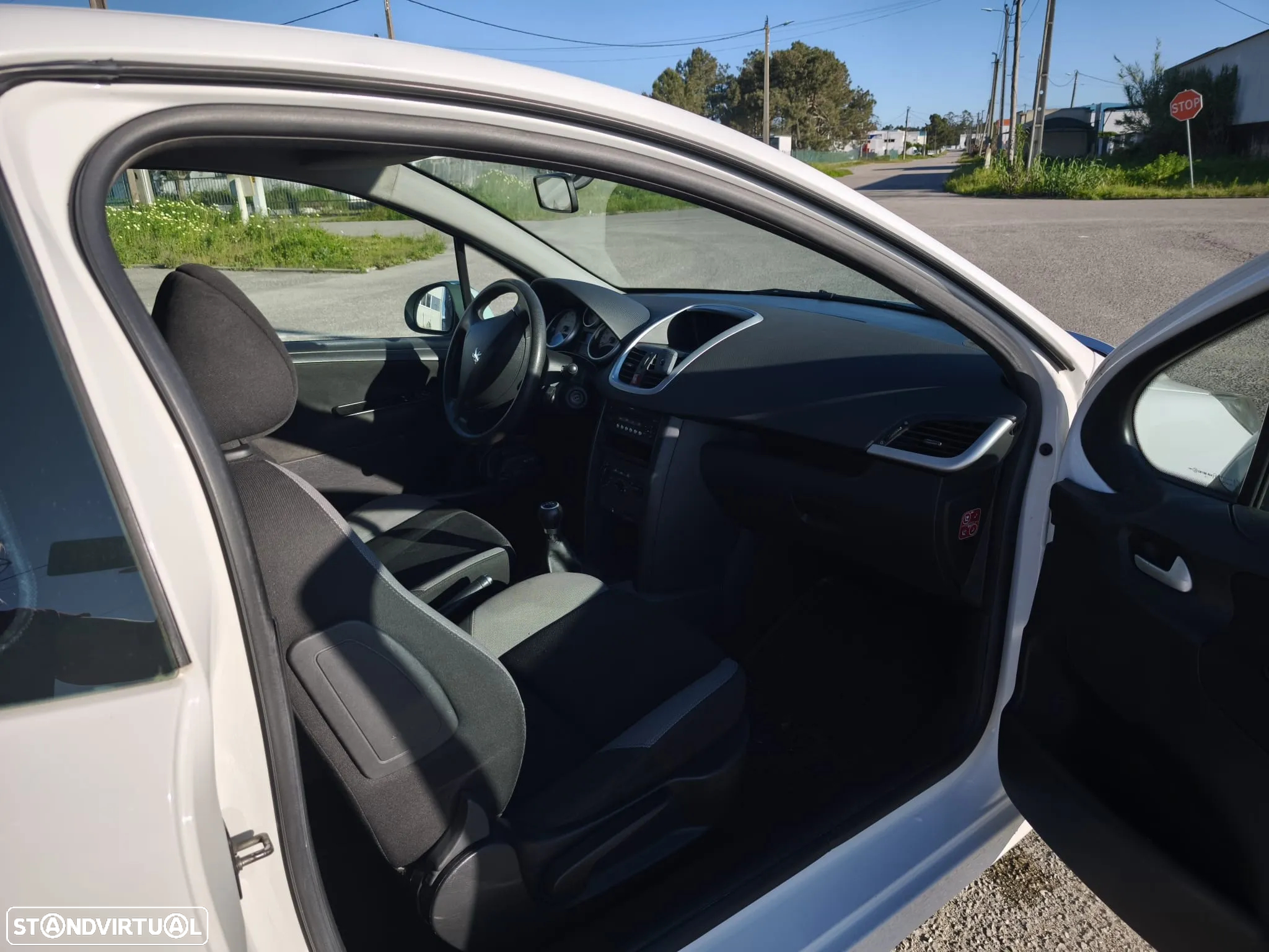 Peugeot 207 1.4 HDi Urban - 6