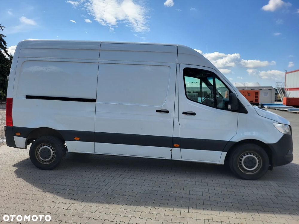 Mercedes-Benz Sprinter - 7