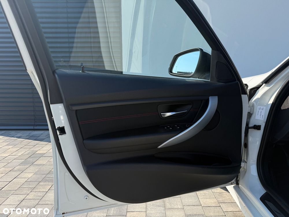 BMW Seria 3 320d - 14