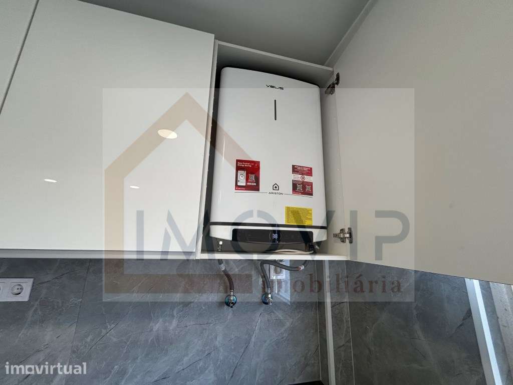 Apartamento T4 Totalmente Remodelado na Amora - Grande imagem: 4/25