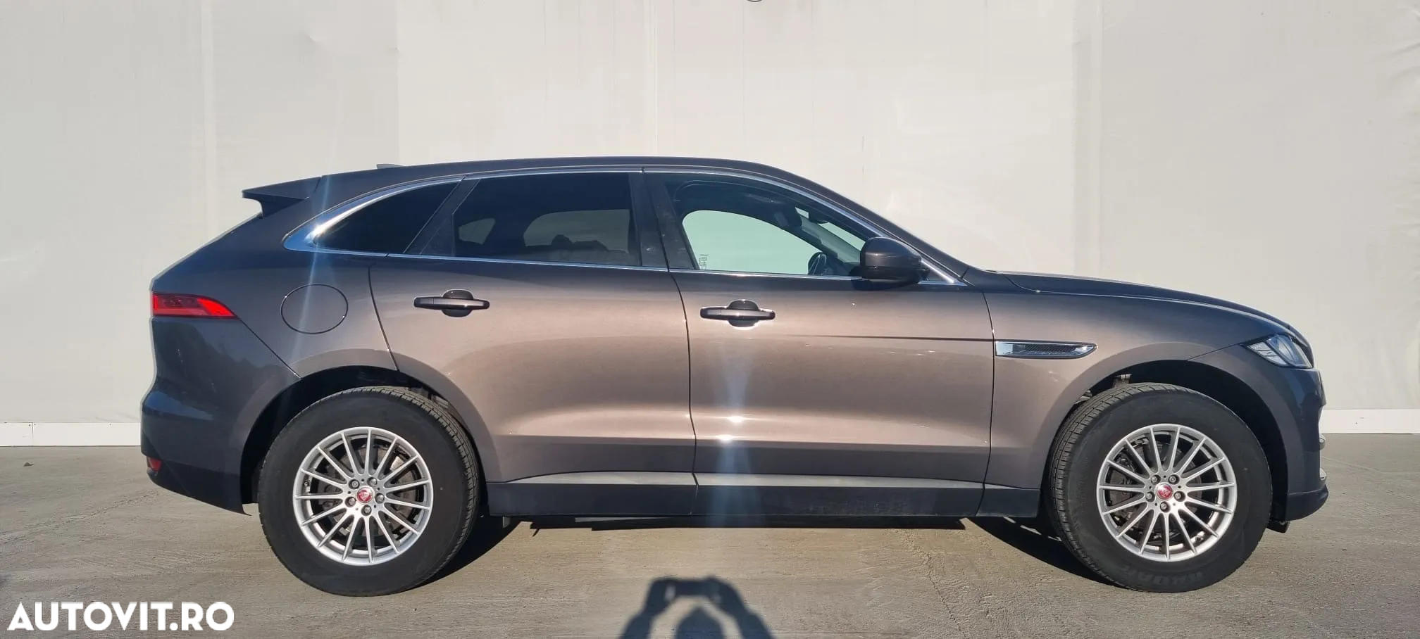 Jaguar F-Pace 20d RWD Pure - 5