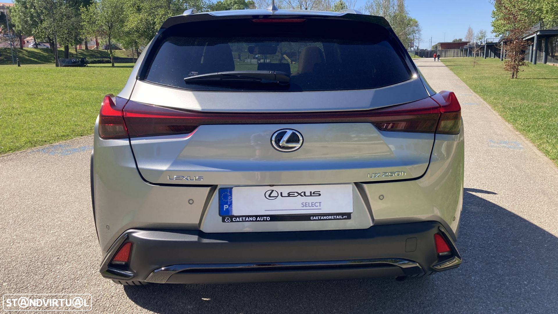 Lexus UX 250h Sport (Ecrã 12.3) - 5
