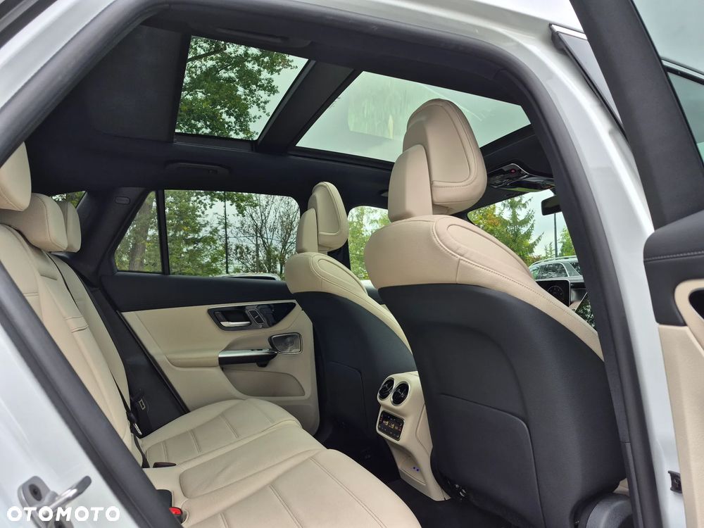 Mercedes-Benz GLC 300 4Matic 9G-TRONIC Edition Avantgarde - 17