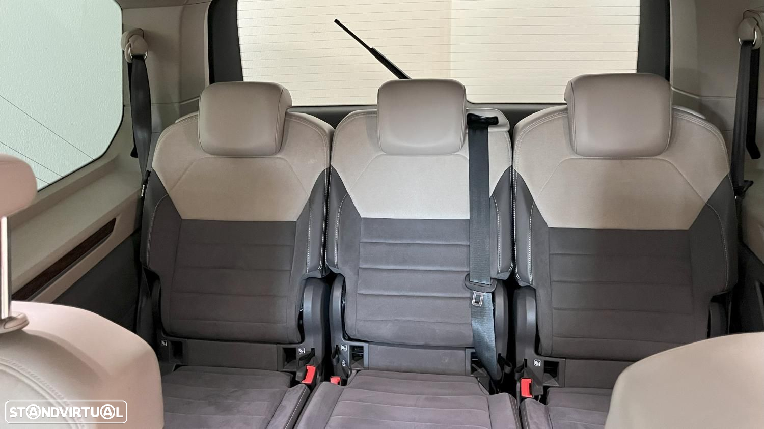 VW Multivan 2.0 TDI Style Longa DSG - 11