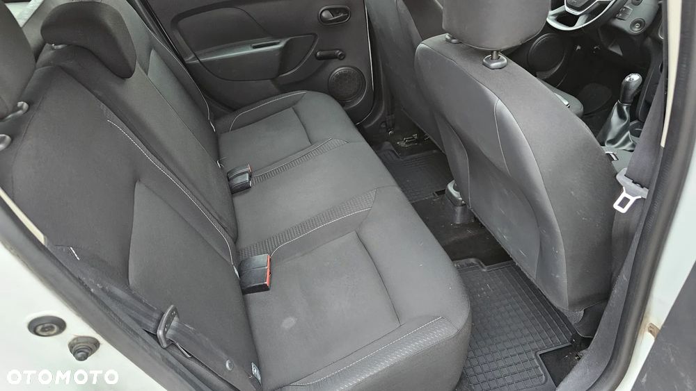 Dacia Logan 1.2 16V Laureate EU6 - 11