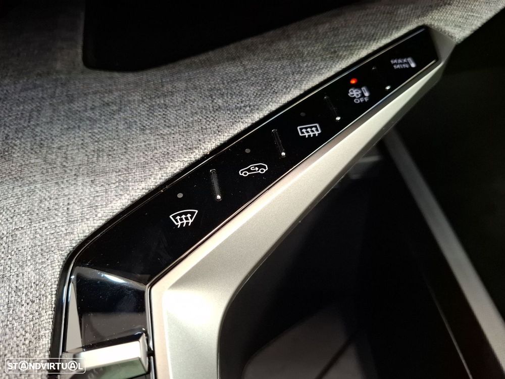 Peugeot 3008 1.2 Hybrid Allure e-DCS6 - 22