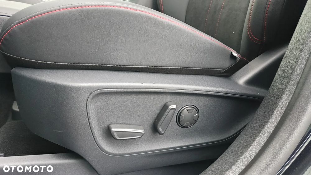 Ford Kuga 2.5 FHEV FWD ST-Line X - 14