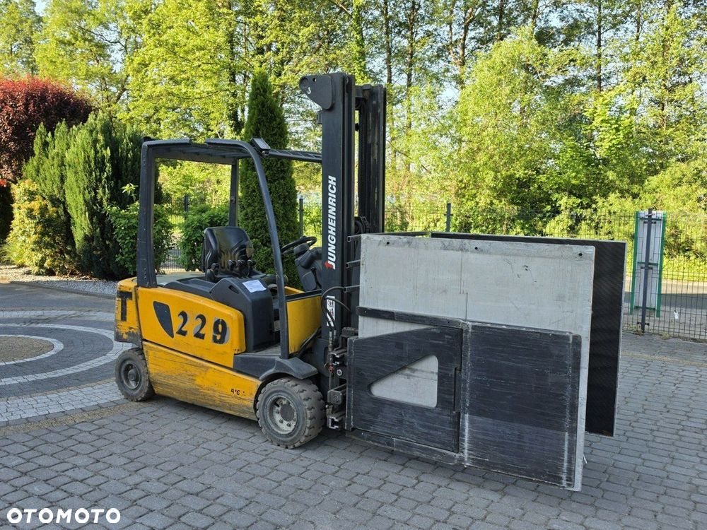 Inny EFG 320 - 1