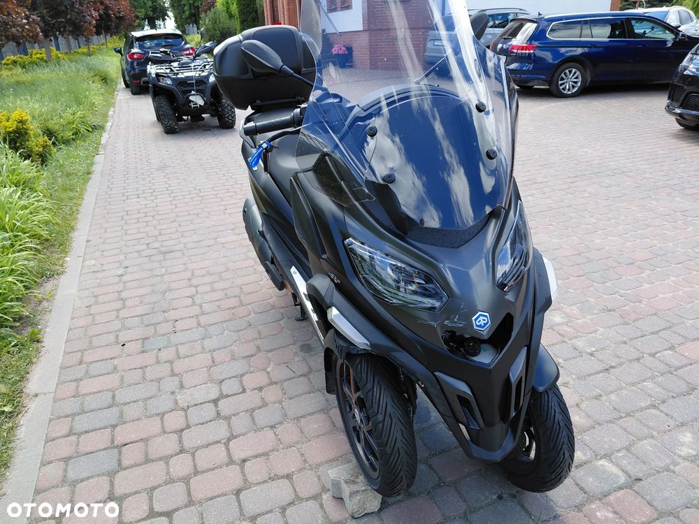 Piaggio MP-3 - 8