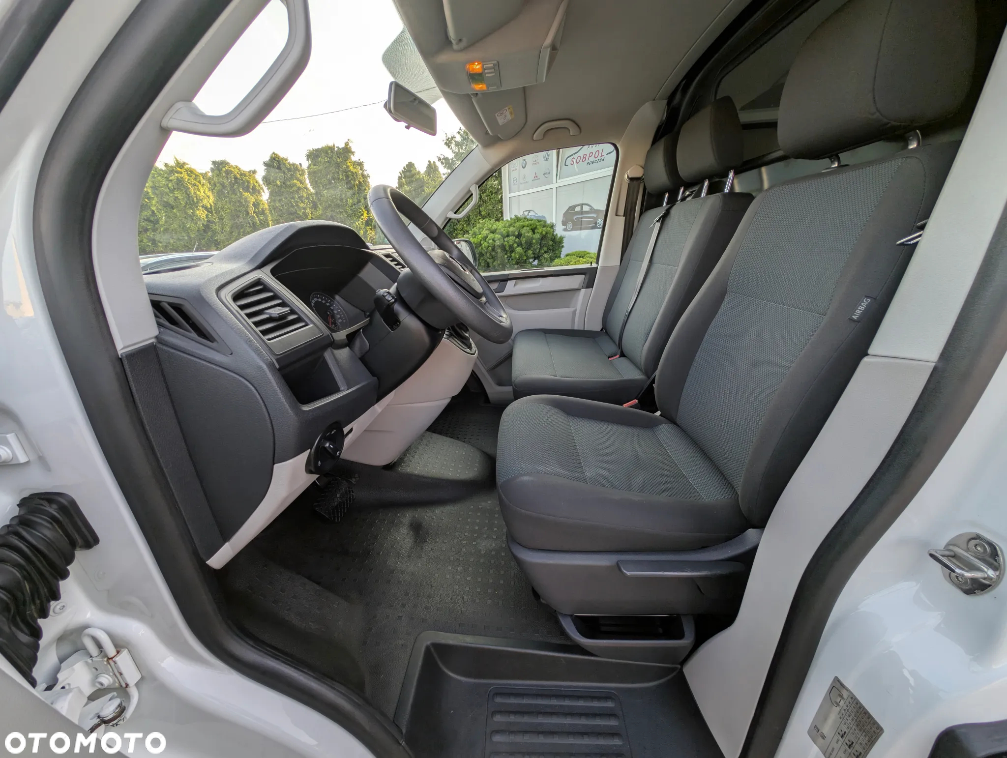 Volkswagen Transporter T6 2,0 TDI 150KM DSG7 przebieg 111tkm - 9