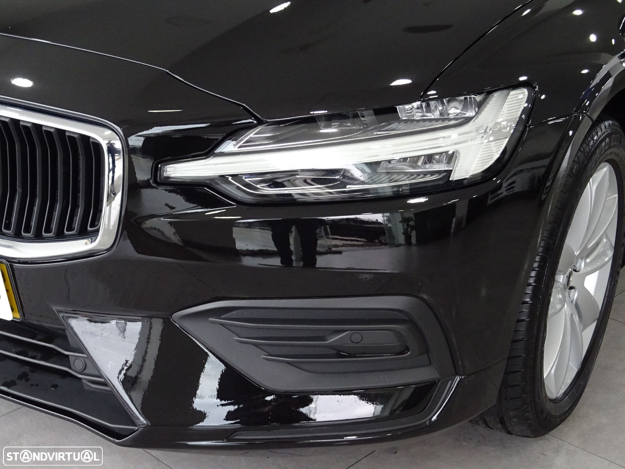Volvo V60 2.0 D3 Momentum - 6