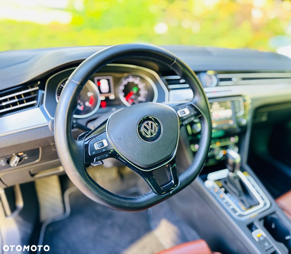 Volkswagen Passat 2.0 TDI BMT 4Mot Highline DSG - 19