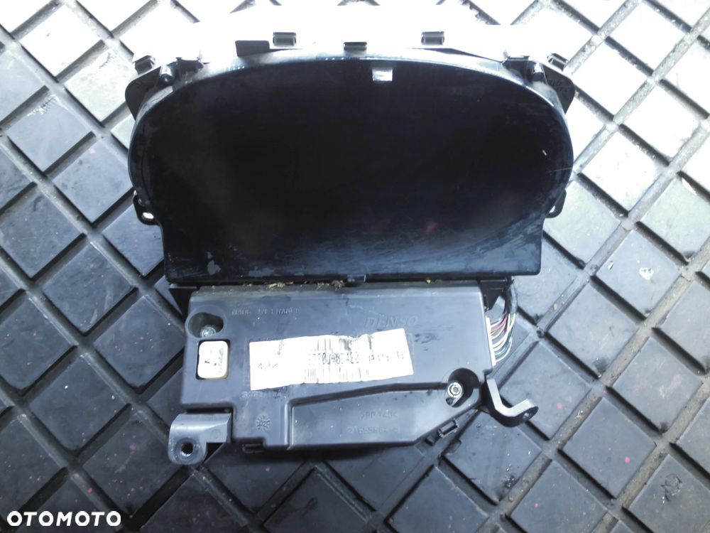 TOYOTA YARIS 1 I 1.4 D4D LICZNIK ZEGARY PRĘDKOŚCIOMIERZ 83800-0D420 - 1