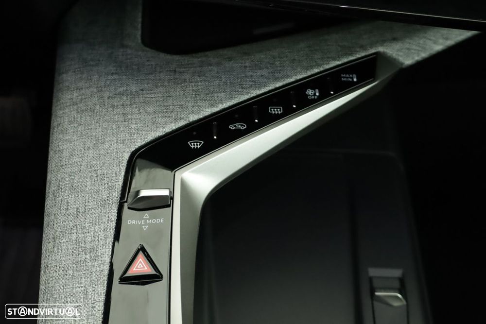 Peugeot 3008 1.2 Hybrid Allure e-DCS6 - 16