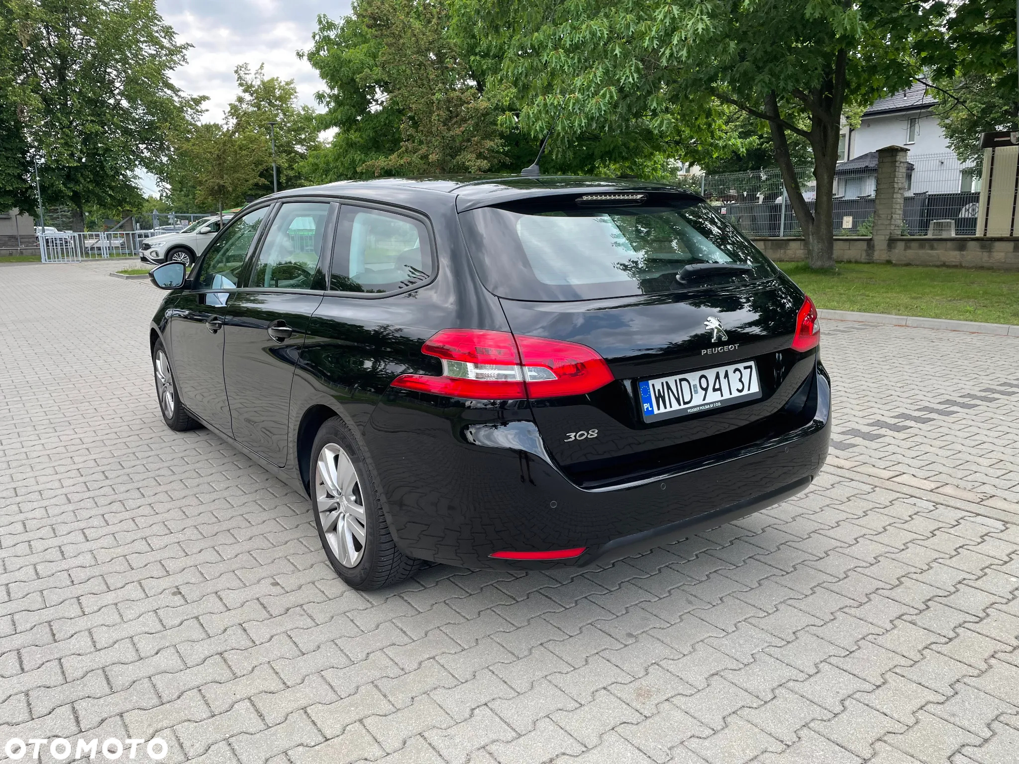 Peugeot 308 SW 1.5 BlueHDi Business Line S&S - 4