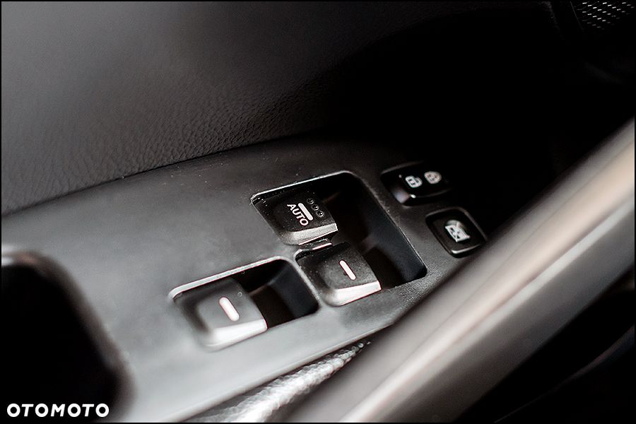 Hyundai Veloster - 30