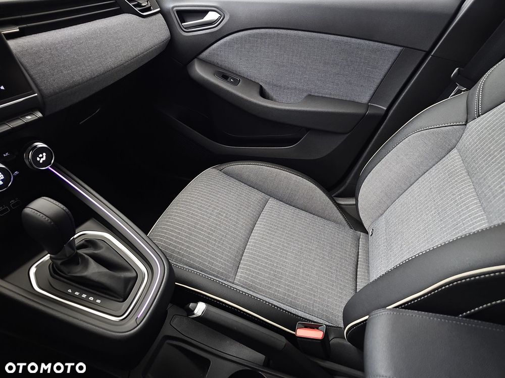 Renault Clio 1.6 E-TECH Techno - 26