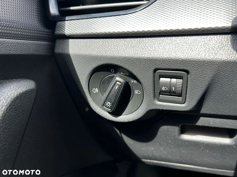 Skoda Kamiq 1.0 TSI Style - 26