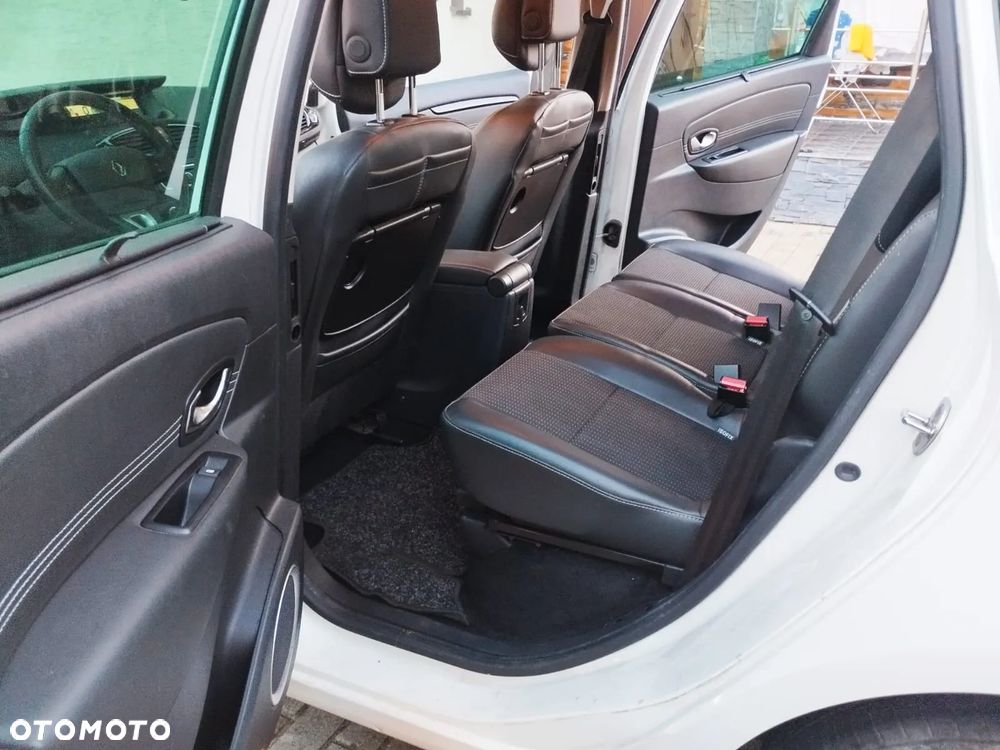 Renault Scenic TCe 130 Bose Edition - 19