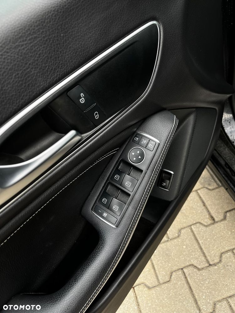 Mercedes-Benz CLA 180 - 11
