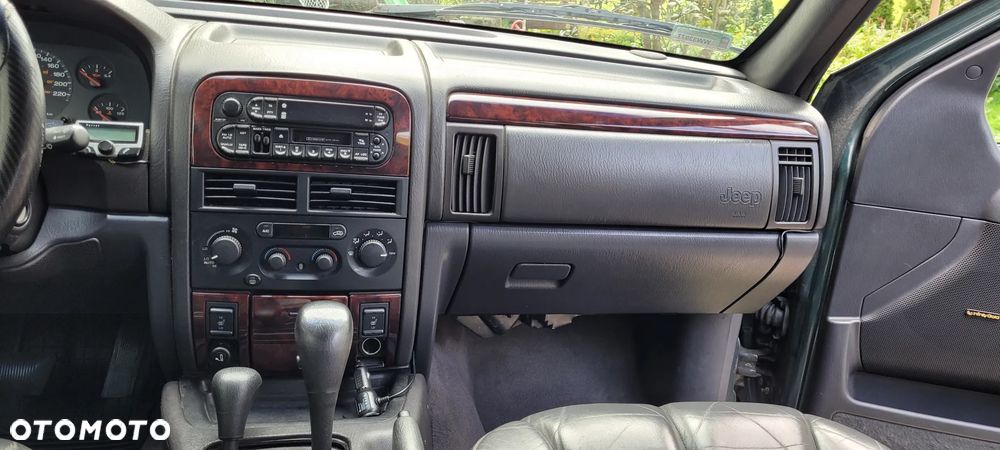Jeep Grand Cherokee - 11