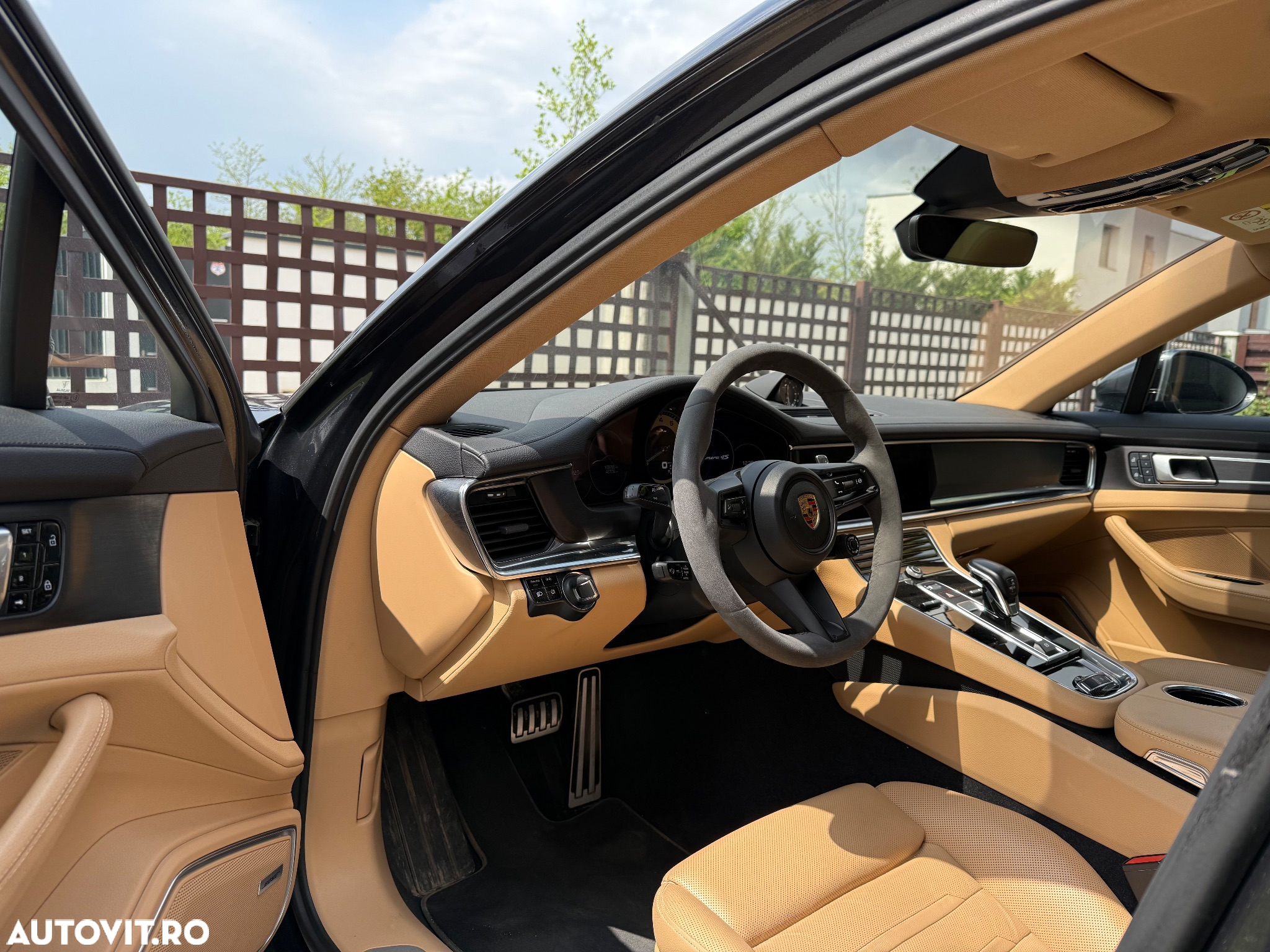 Porsche Panamera 4S Executive - 17