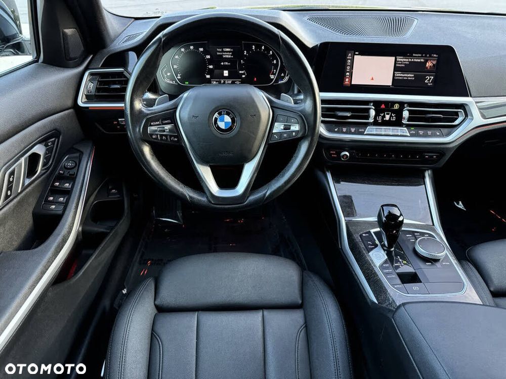 BMW Seria 3 330i M Sport sport - 21