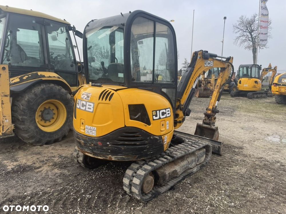 JCB 8026 - 4