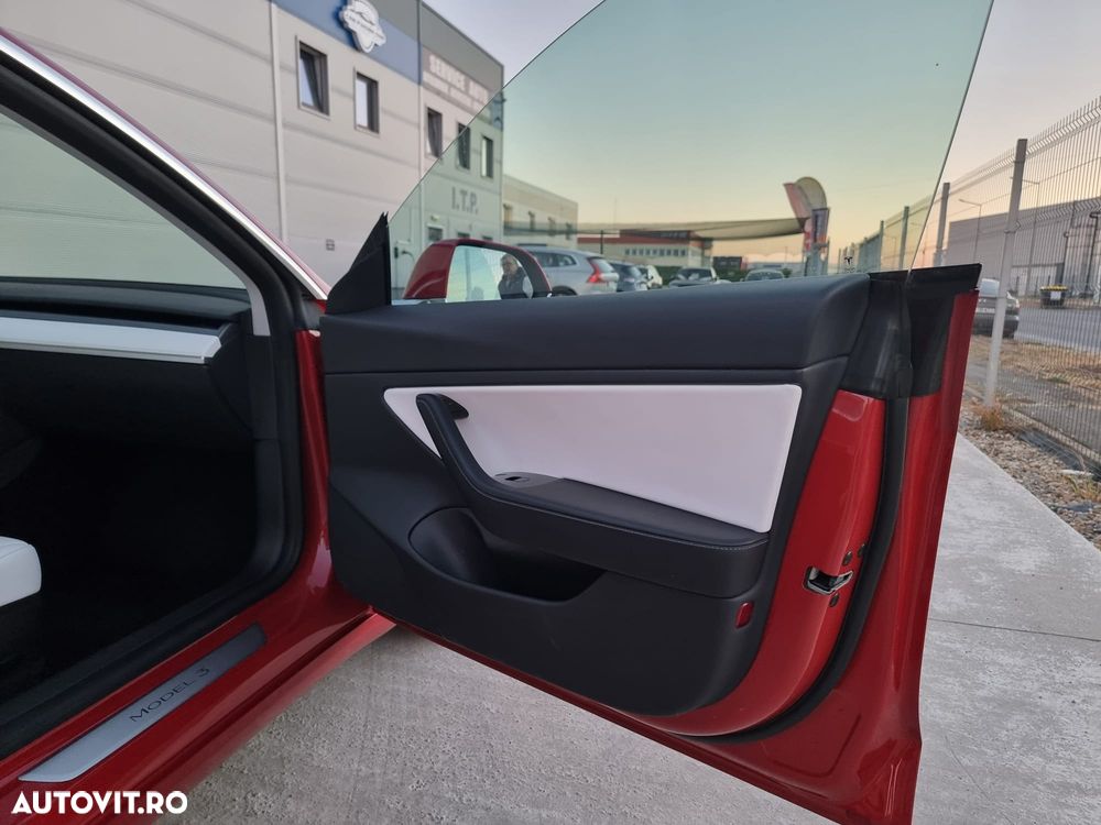 Tesla Model 3 - 22