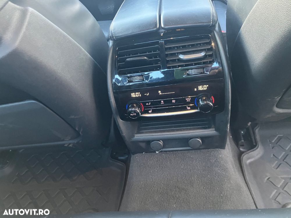 BMW Seria 5 530d Aut. Sport Line - 13