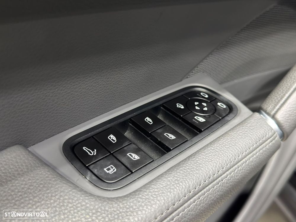 Porsche Cayenne E-Hybrid Platinum Edition - 21