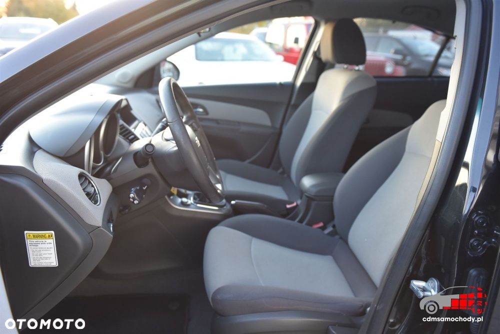 Chevrolet Cruze - 14