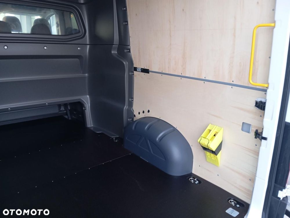 Volkswagen Crafter - 11