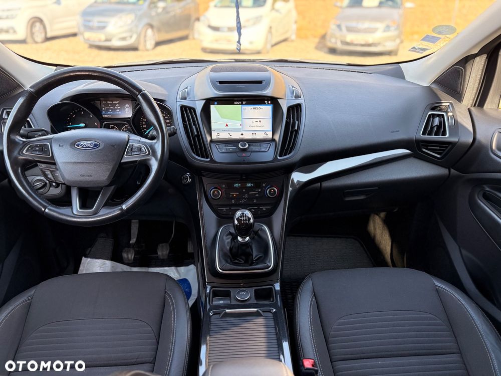 Ford Kuga 2.0 TDCi 2x4 Titanium - 17