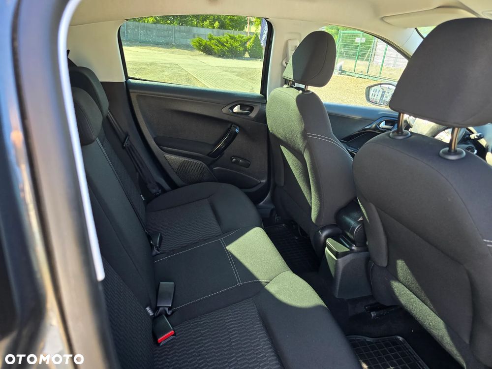 Peugeot 208 1.2 PureTech Style - 13