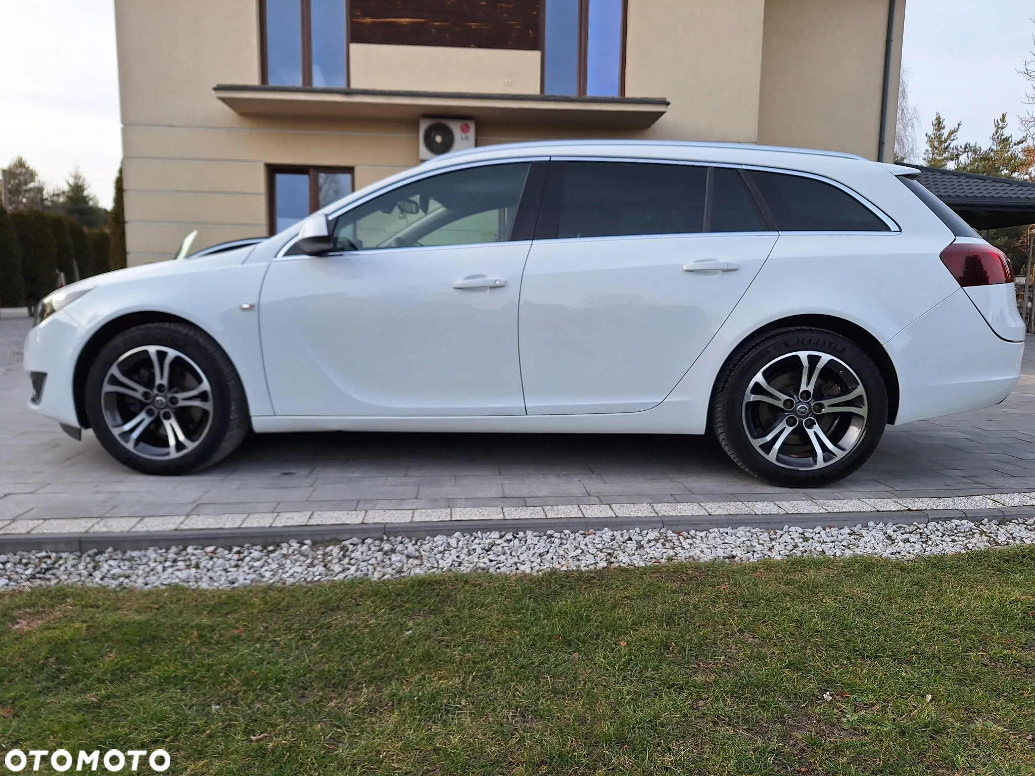 Opel Insignia 1.6 T Executive EU6 - 3